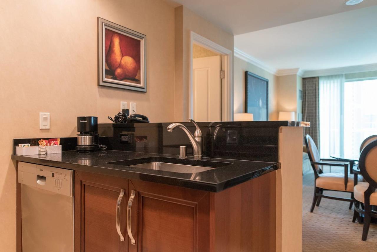True 1Br Balcony Suite With Strip View At Mgm Signature Λας Βέγκας Εξωτερικό φωτογραφία